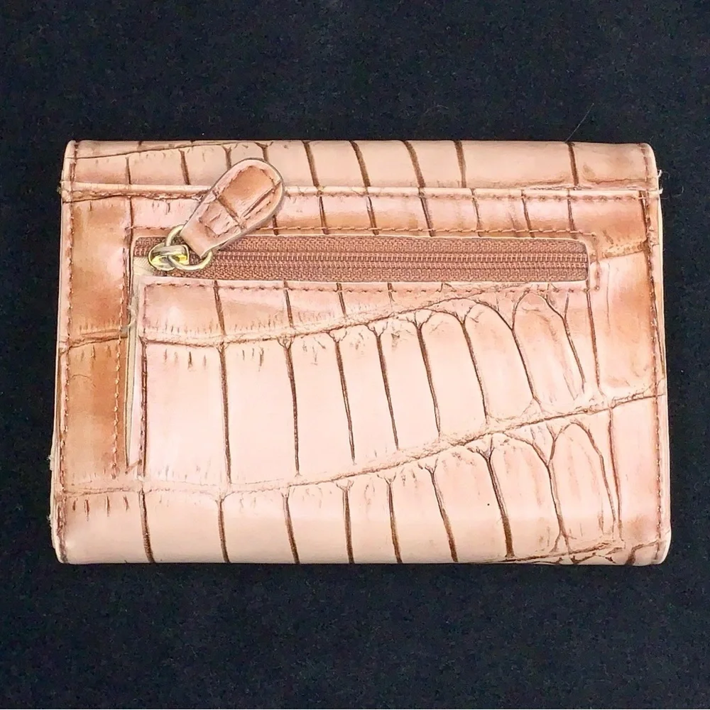 Liz Claiborne Tan Brown Faux Leather Wallet Folding Gold Vegan
